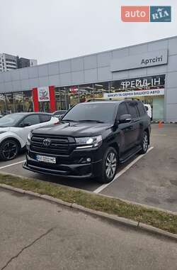 Позашляховик / Кросовер Toyota Land Cruiser 2017 в Харкові