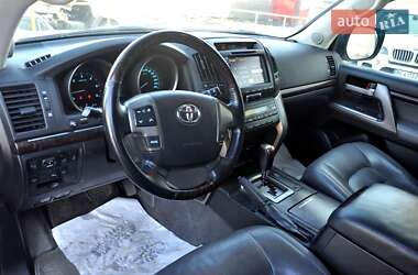 Внедорожник / Кроссовер Toyota Land Cruiser 2008 в 