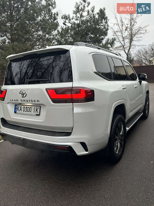 Внедорожник / Кроссовер Toyota Land Cruiser 2023 в Киеве