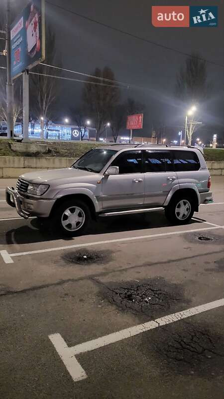 Позашляховик / Кросовер Toyota Land Cruiser 2002 в Дніпрі