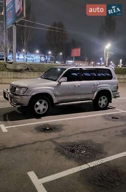 Позашляховик / Кросовер Toyota Land Cruiser 2002 в 