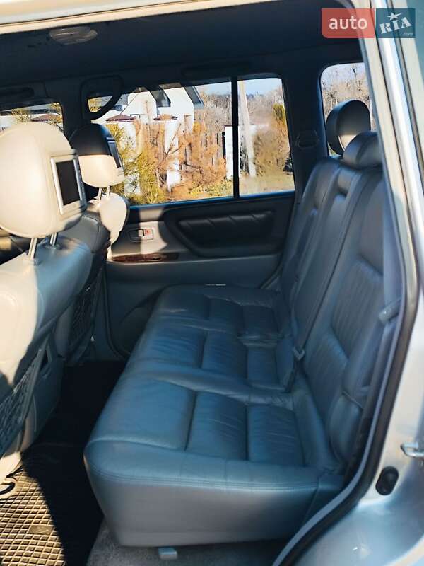 Позашляховик / Кросовер Toyota Land Cruiser 2002 в Дніпрі