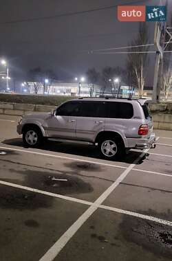 Позашляховик / Кросовер Toyota Land Cruiser 2002 в 