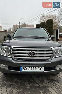 Внедорожник / Кроссовер Toyota Land Cruiser 2008 в 