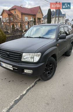 Внедорожник / Кроссовер Toyota Land Cruiser 2001 в Черновцах