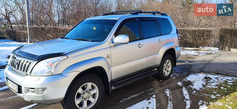 Внедорожник / Кроссовер Toyota Land Cruiser 2006 в Харькове