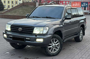 Внедорожник / Кроссовер Toyota Land Cruiser 2004 в Днепре