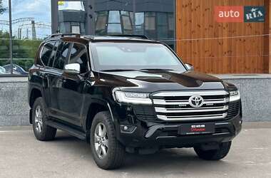 Внедорожник / Кроссовер Toyota Land Cruiser 2022 в Киеве