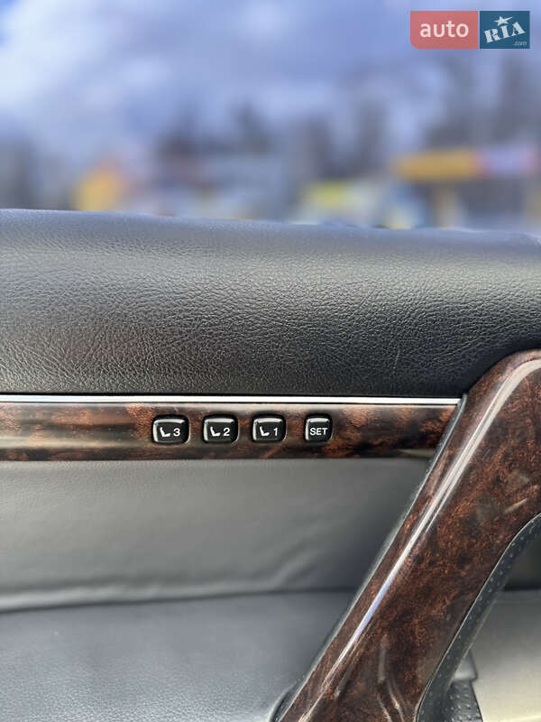 Внедорожник / Кроссовер Toyota Land Cruiser 2010 в Тернополе