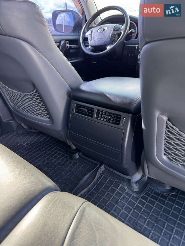Внедорожник / Кроссовер Toyota Land Cruiser 2010 в Тернополе