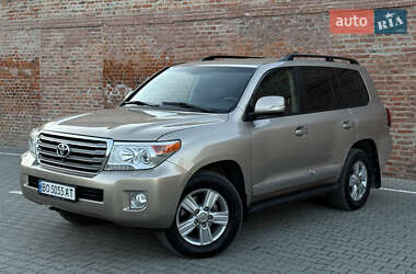 Позашляховик / Кросовер Toyota Land Cruiser 2013 в Тернополі