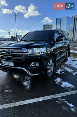 Внедорожник / Кроссовер Toyota Land Cruiser 2018 в Киеве