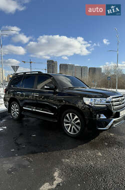 Внедорожник / Кроссовер Toyota Land Cruiser 2018 в Киеве