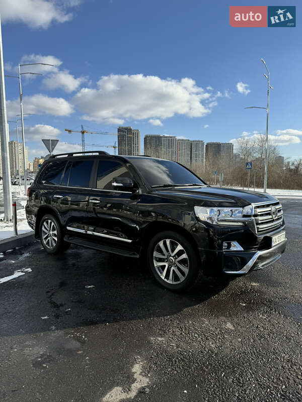 Внедорожник / Кроссовер Toyota Land Cruiser 2018 в Киеве