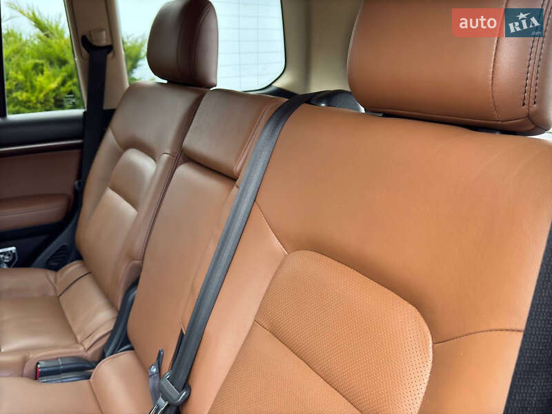 Позашляховик / Кросовер Toyota Land Cruiser 2014 в Рівному