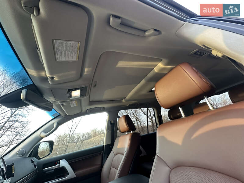 Внедорожник / Кроссовер Toyota Land Cruiser 2016 в Днепре