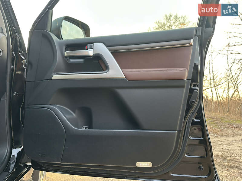 Внедорожник / Кроссовер Toyota Land Cruiser 2016 в Днепре