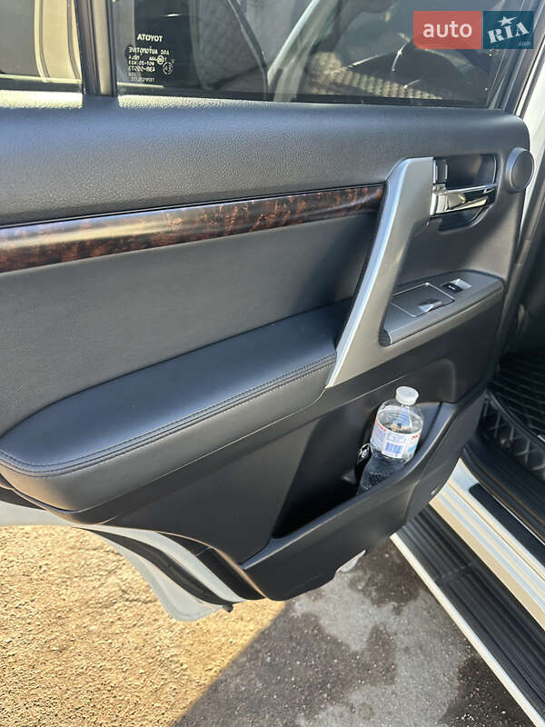 Внедорожник / Кроссовер Toyota Land Cruiser 2013 в Житомире