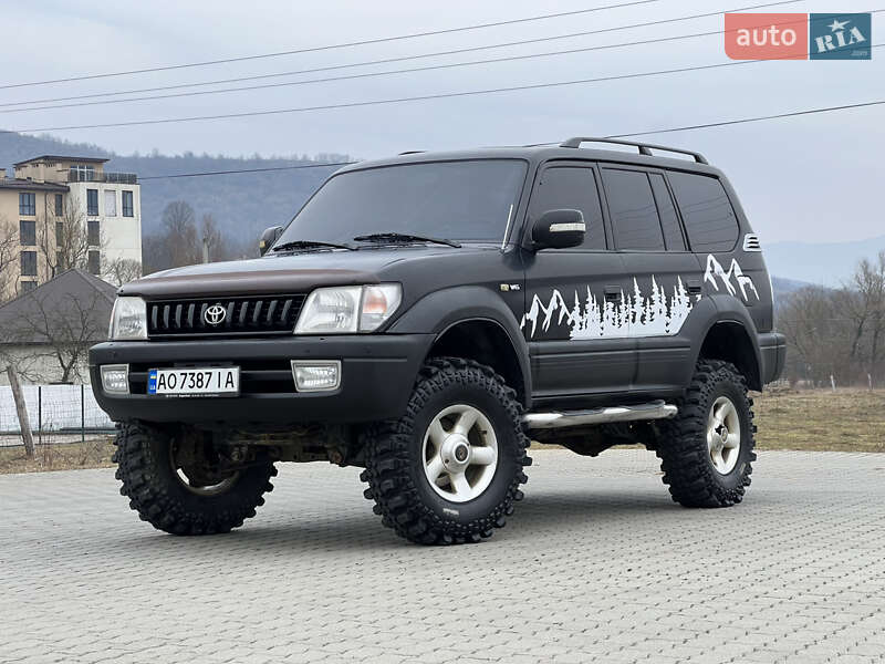 Позашляховик / Кросовер Toyota Land Cruiser 1998 в Сваляві