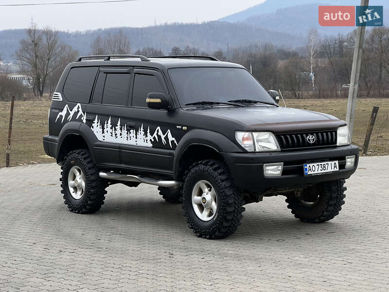 Позашляховик / Кросовер Toyota Land Cruiser 1998 в Сваляві