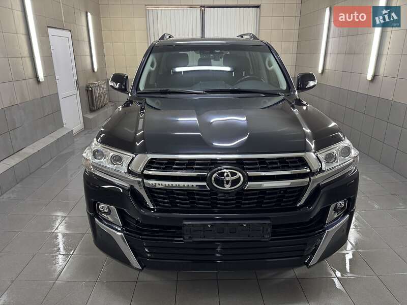 Позашляховик / Кросовер Toyota Land Cruiser 2021 в 