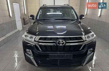 Позашляховик / Кросовер Toyota Land Cruiser 2021 в 