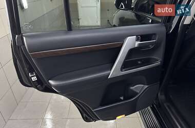 Позашляховик / Кросовер Toyota Land Cruiser 2021 в 