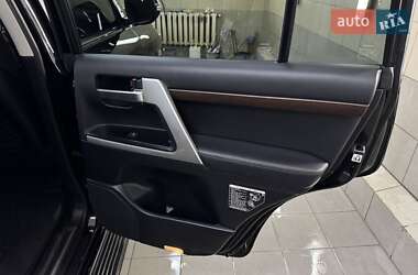 Позашляховик / Кросовер Toyota Land Cruiser 2021 в 