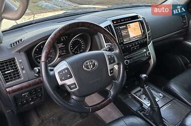 Позашляховик / Кросовер Toyota Land Cruiser 2012 в Львові