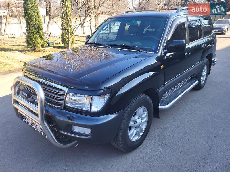 Внедорожник / Кроссовер Toyota Land Cruiser 2005 в Ровно