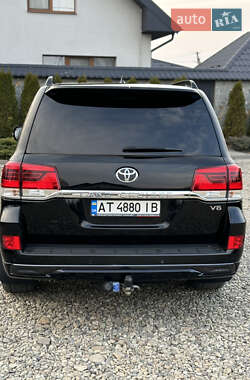 Позашляховик / Кросовер Toyota Land Cruiser 2018 в 