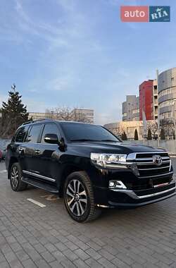 Внедорожник / Кроссовер Toyota Land Cruiser 2020 в Киеве