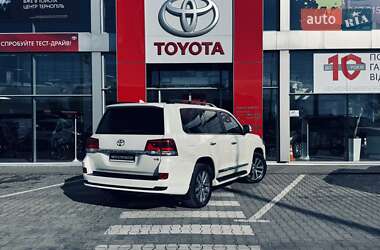 Внедорожник / Кроссовер Toyota Land Cruiser 2019 в 