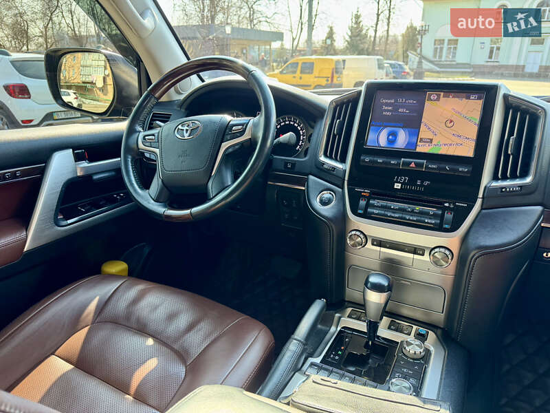 Внедорожник / Кроссовер Toyota Land Cruiser 2017 в Лубнах