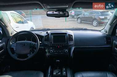 Внедорожник / Кроссовер Toyota Land Cruiser 2011 в 