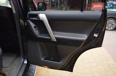 Внедорожник / Кроссовер Toyota Land Cruiser 2010 в 