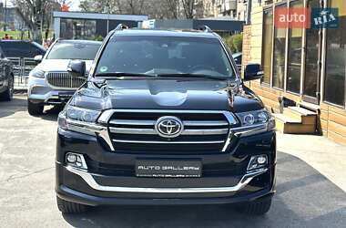 Внедорожник / Кроссовер Toyota Land Cruiser 2019 в 