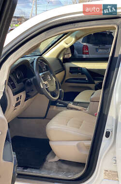 Внедорожник / Кроссовер Toyota Land Cruiser 2014 в 