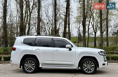 Позашляховик / Кросовер Toyota Land Cruiser 2023 в 