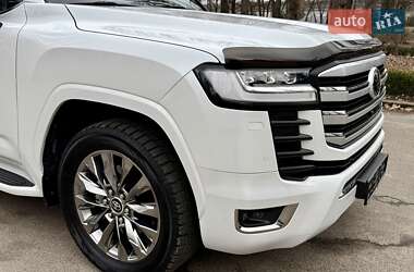 Позашляховик / Кросовер Toyota Land Cruiser 2023 в 