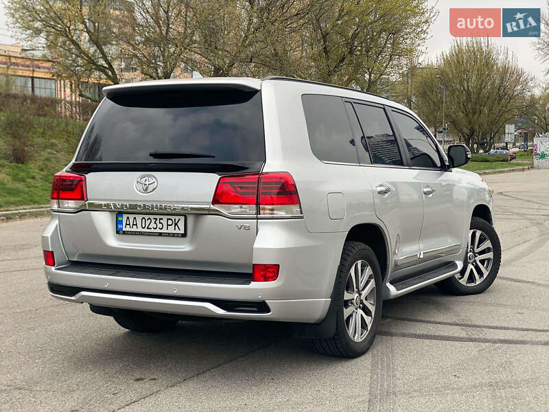 Внедорожник / Кроссовер Toyota Land Cruiser 2016 в Киеве