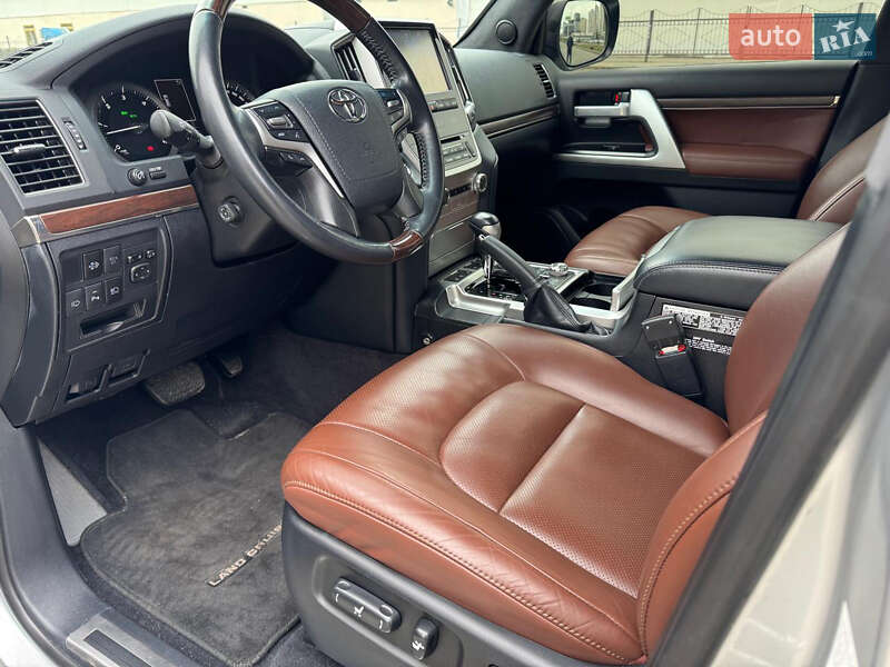Внедорожник / Кроссовер Toyota Land Cruiser 2016 в Киеве