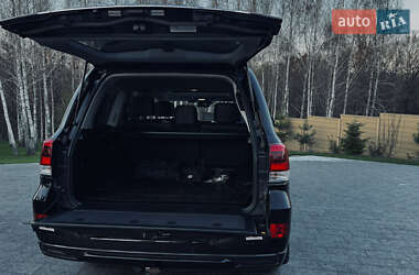 Внедорожник / Кроссовер Toyota Land Cruiser 2018 в 