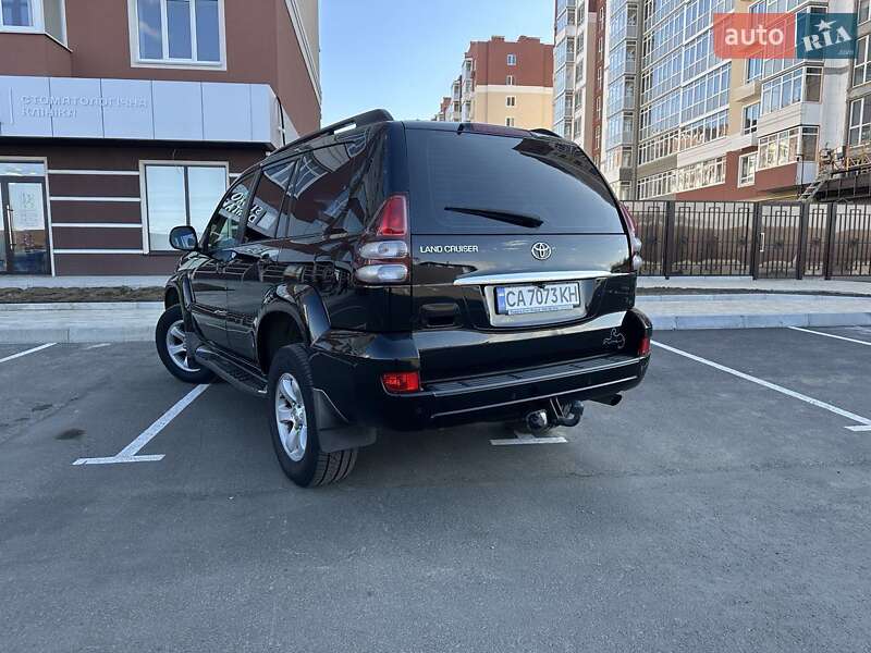 Внедорожник / Кроссовер Toyota Land Cruiser 2007 в Умани