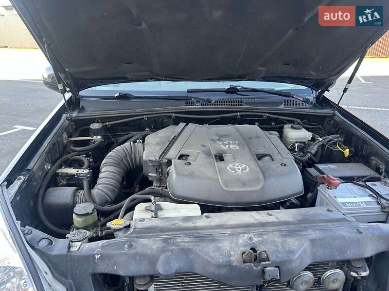 Внедорожник / Кроссовер Toyota Land Cruiser 2007 в Умани