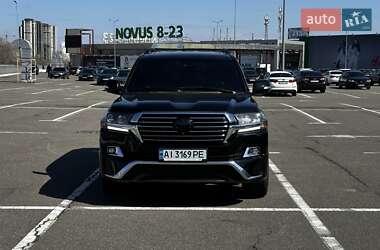 Позашляховик / Кросовер Toyota Land Cruiser 2017 в 