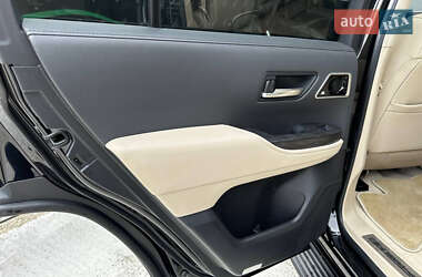 Позашляховик / Кросовер Toyota Land Cruiser 2021 в 