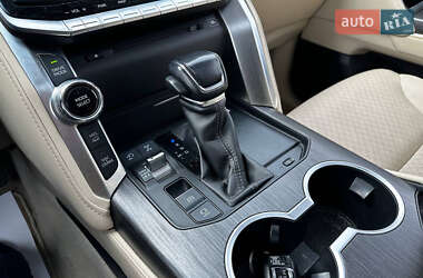 Позашляховик / Кросовер Toyota Land Cruiser 2021 в 