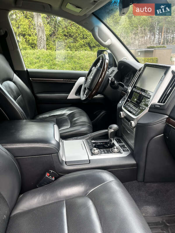 Внедорожник / Кроссовер Toyota Land Cruiser 2016 в Киеве