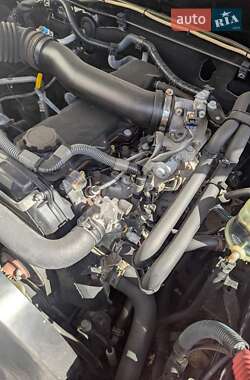 Внедорожник / Кроссовер Toyota Land Cruiser 2005 в 